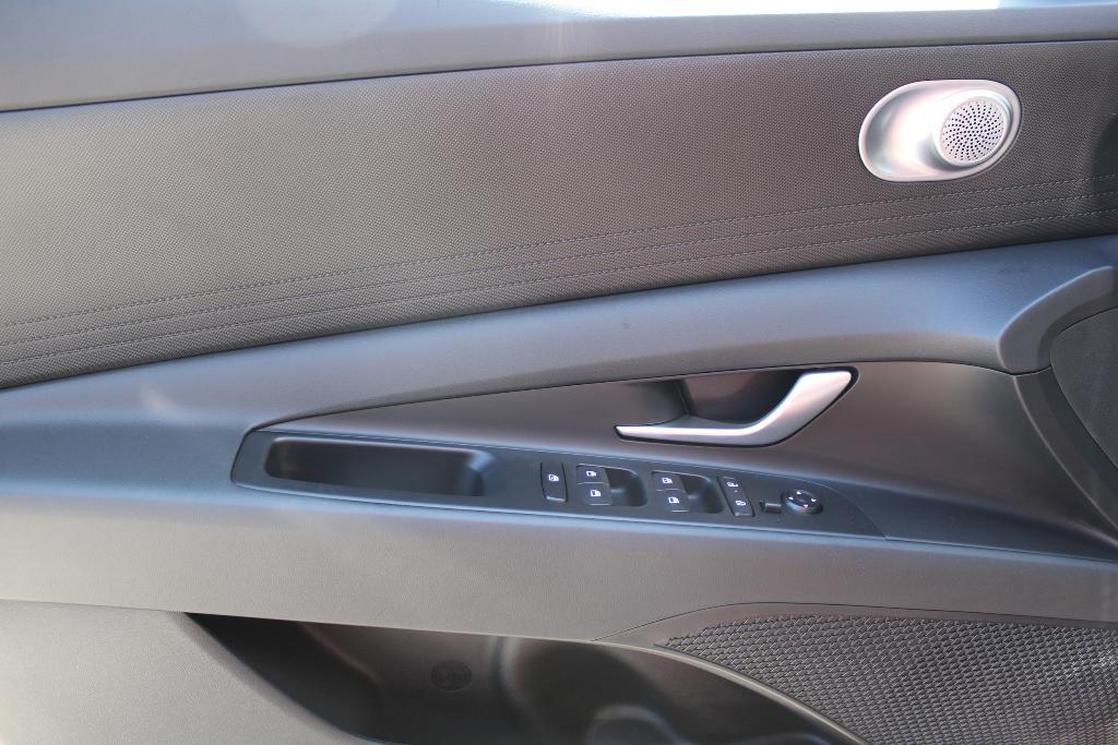 new 2025 Hyundai ELANTRA HEV car, priced at $26,481