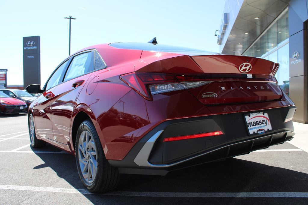 new 2025 Hyundai ELANTRA HEV car, priced at $26,481