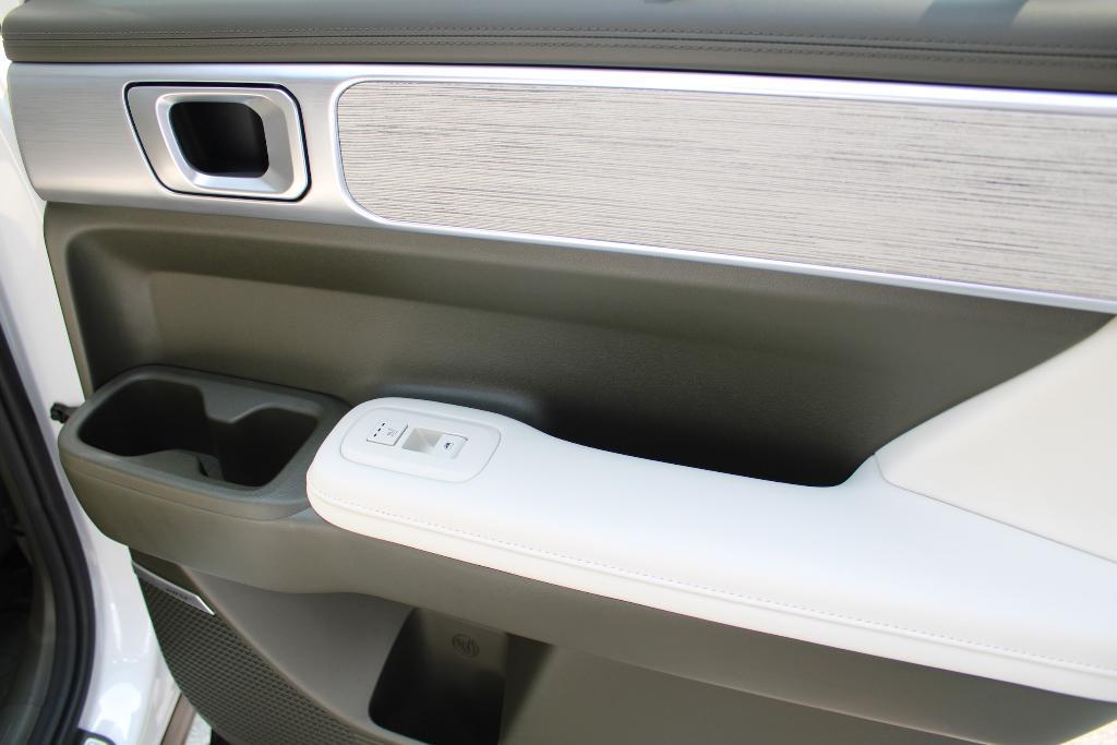 new 2025 Hyundai SANTA FE HEV car, priced at $52,559
