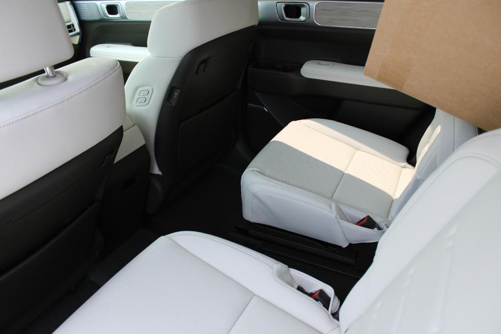 new 2025 Hyundai SANTA FE HEV car, priced at $52,559