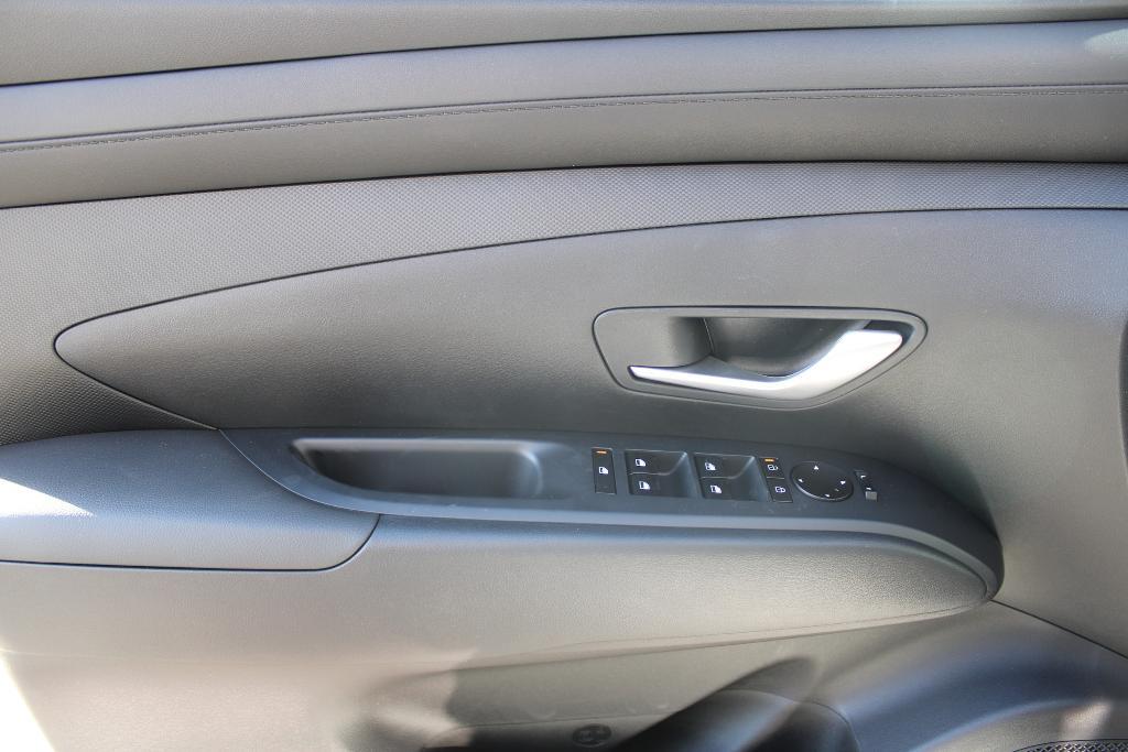 new 2025 Hyundai Tucson car, priced at $31,998