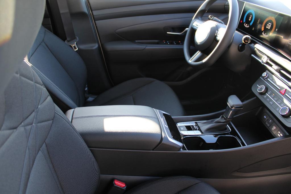 new 2025 Hyundai Tucson car, priced at $30,700
