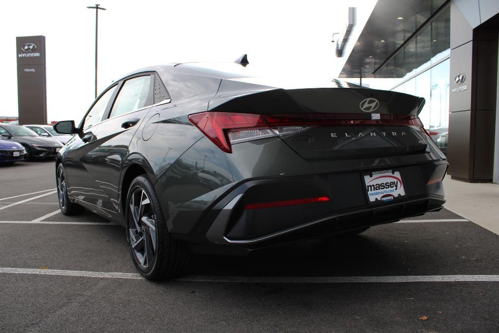 new 2025 Hyundai ELANTRA HEV car, priced at $29,918