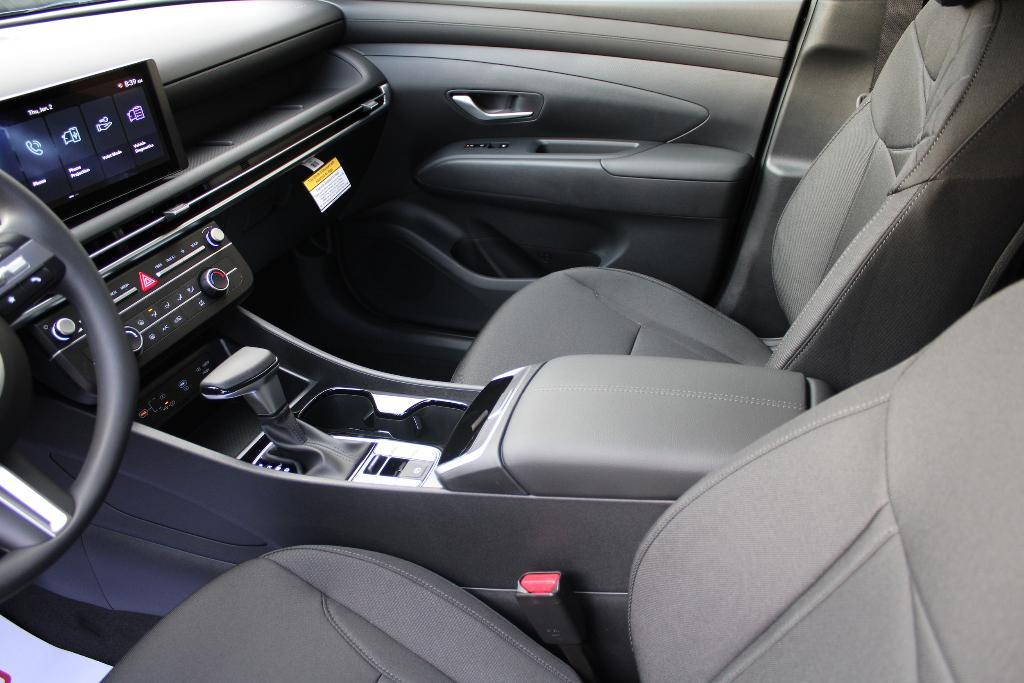 new 2025 Hyundai Tucson car, priced at $28,700