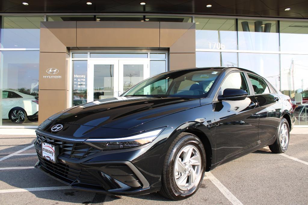 new 2025 Hyundai Elantra car, priced at $22,080