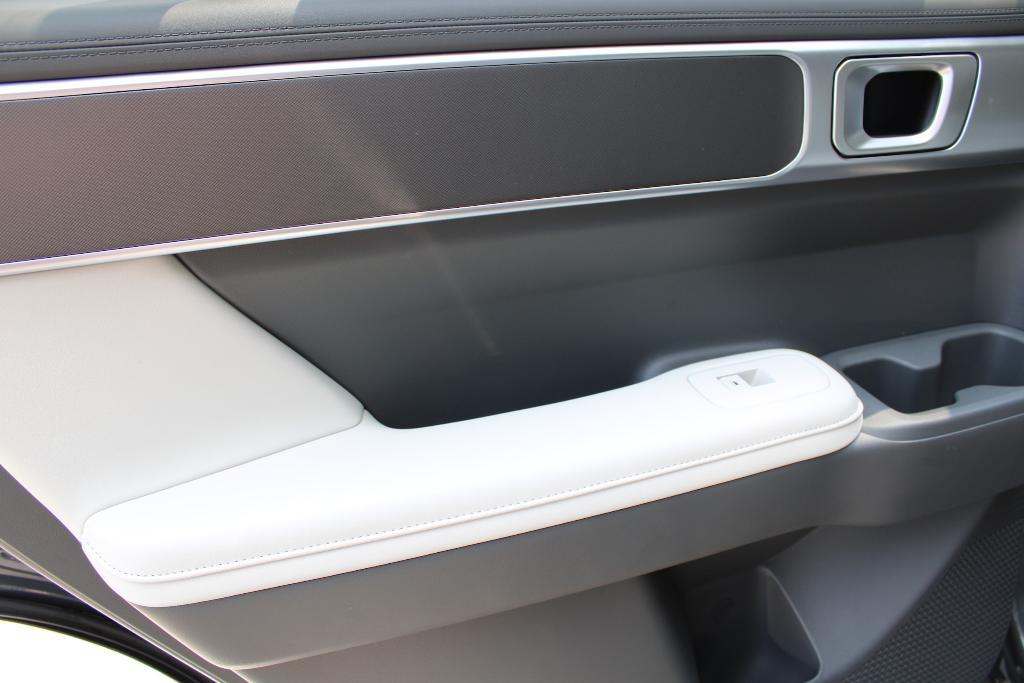 new 2025 Hyundai SANTA FE HEV car, priced at $40,129