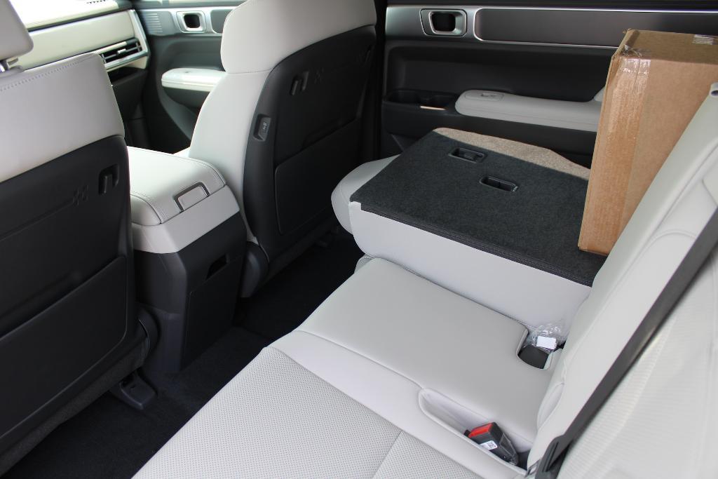 new 2025 Hyundai SANTA FE HEV car, priced at $40,129