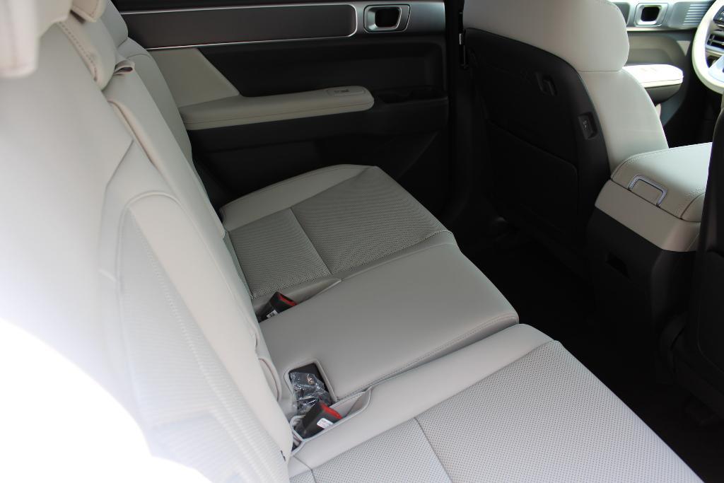 new 2025 Hyundai SANTA FE HEV car, priced at $40,129