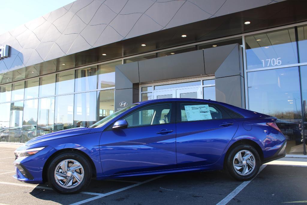 new 2025 Hyundai Elantra car, priced at $21,951