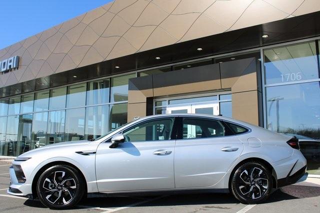 used 2024 Hyundai Sonata car, priced at $24,422