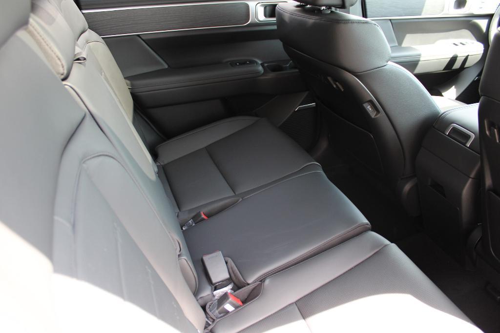 new 2025 Hyundai SANTA FE HEV car, priced at $46,582