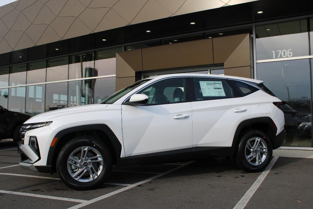 new 2025 Hyundai Tucson car, priced at $30,210