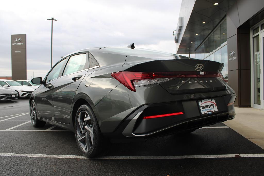 new 2025 Hyundai Elantra HEV car, priced at $29,979