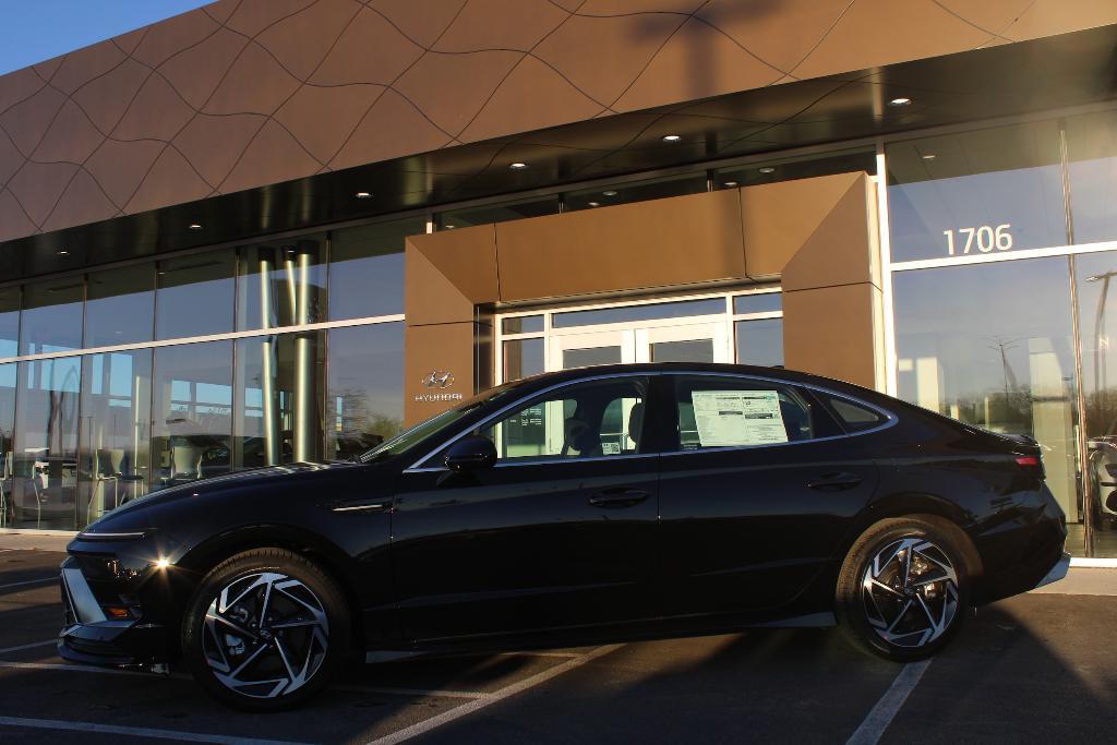 new 2025 Hyundai Sonata car, priced at $31,411