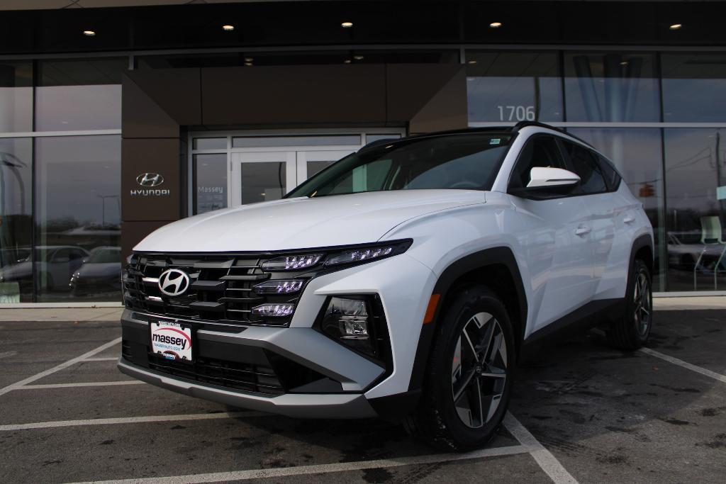 new 2025 Hyundai Tucson Hybrid car, priced at $37,517