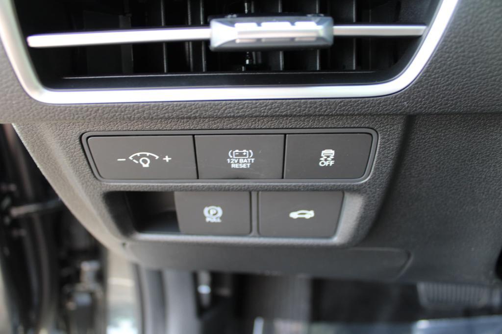 new 2025 Hyundai Sonata Hybrid car, priced at $31,174