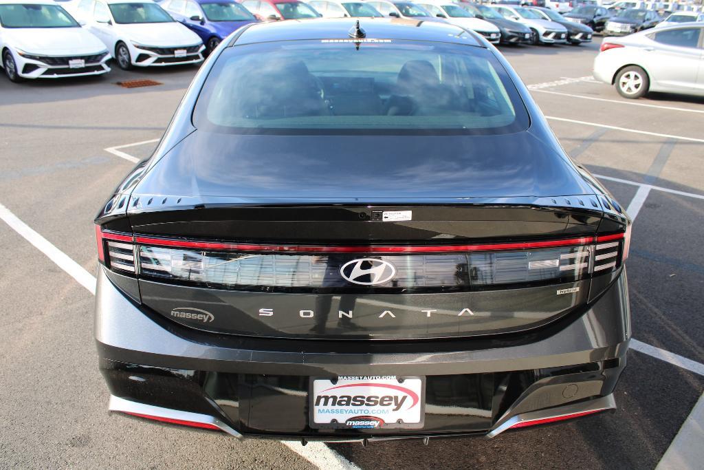 new 2025 Hyundai Sonata Hybrid car, priced at $31,174