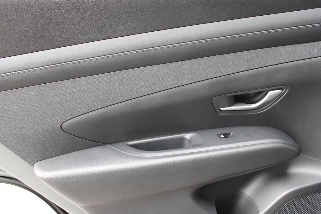 new 2025 Hyundai TUCSON Hybrid car, priced at $40,891