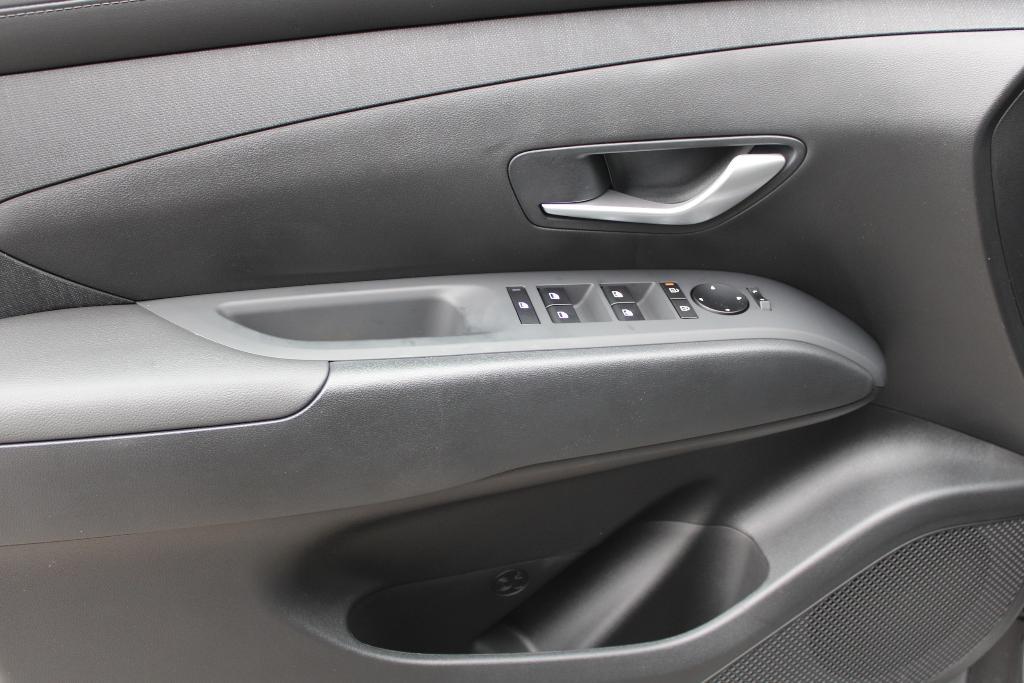 new 2025 Hyundai TUCSON Hybrid car, priced at $40,891