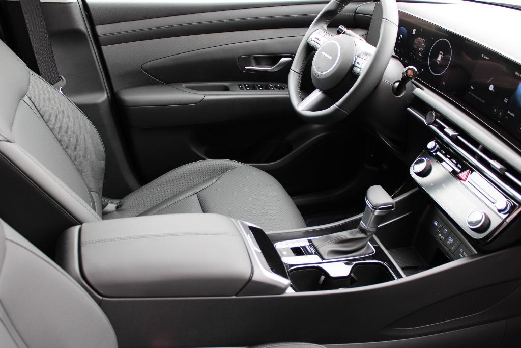 new 2025 Hyundai TUCSON Hybrid car, priced at $40,891