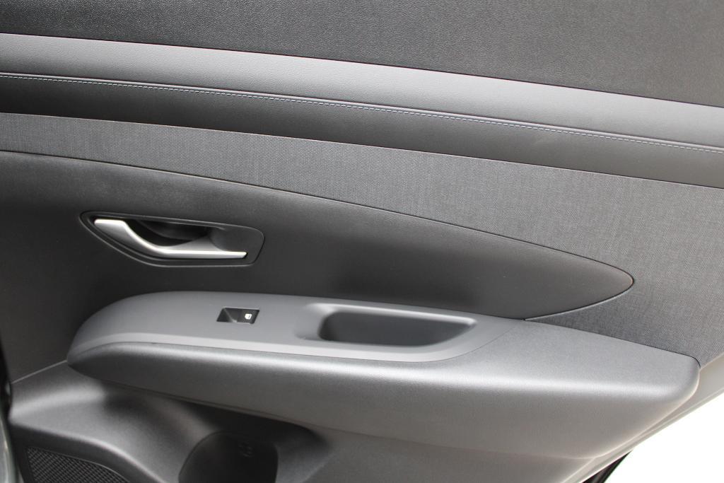 new 2025 Hyundai TUCSON Hybrid car, priced at $40,891