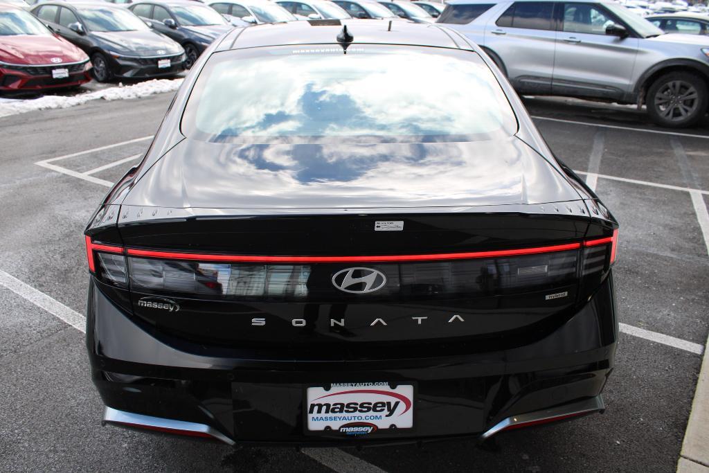 new 2025 Hyundai Sonata Hybrid car, priced at $37,930