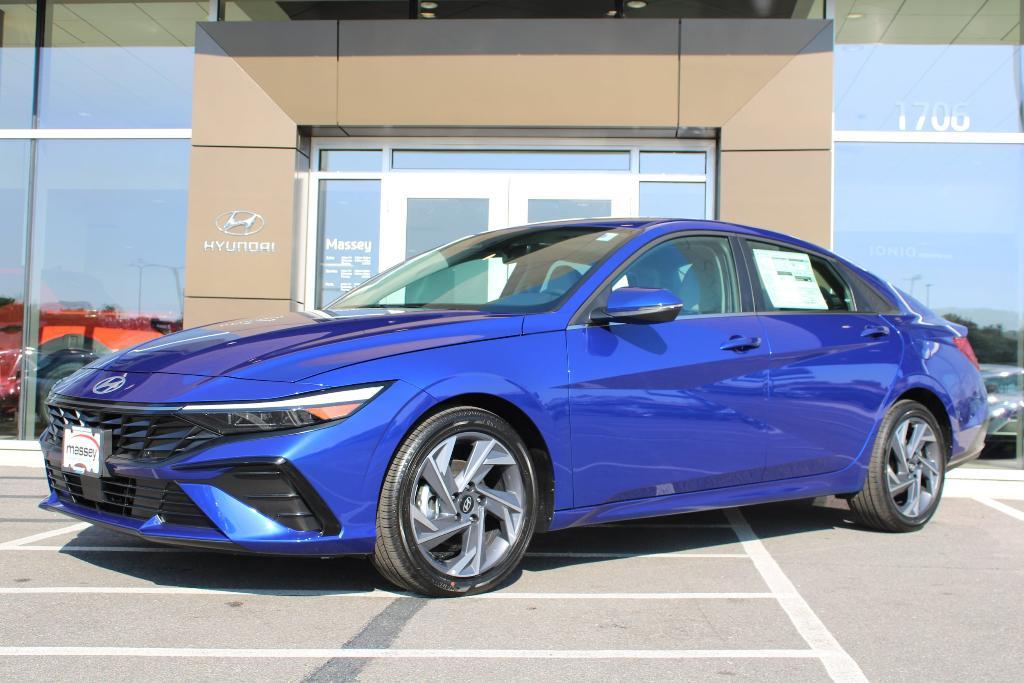 new 2025 Hyundai Elantra car, priced at $26,564