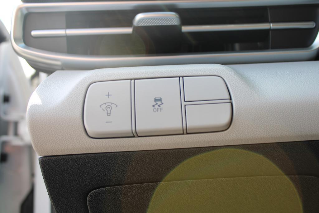 new 2025 Hyundai Elantra car, priced at $27,109
