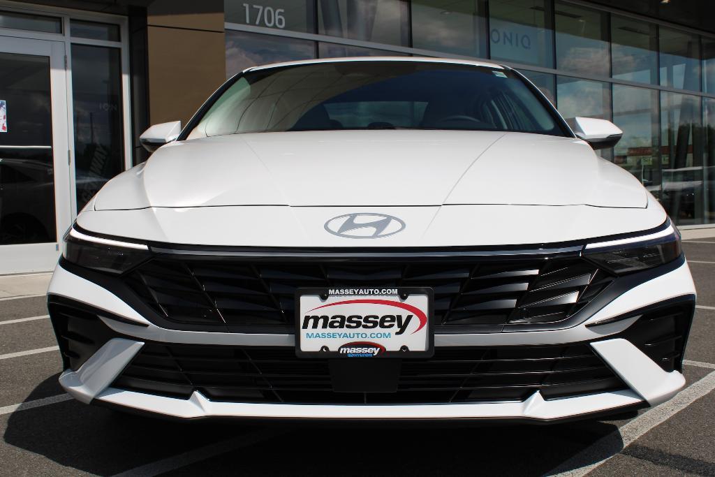 new 2025 Hyundai Elantra car, priced at $27,109