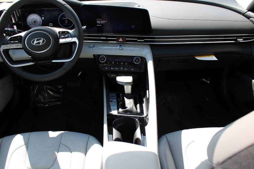 new 2025 Hyundai Elantra car, priced at $27,109