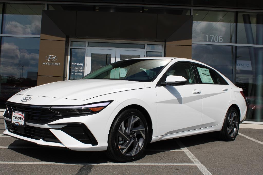 new 2025 Hyundai Elantra car, priced at $27,309