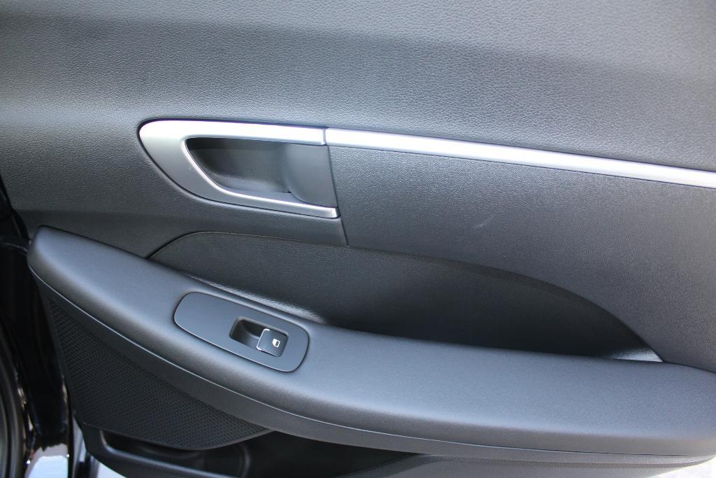 new 2025 Hyundai Sonata car, priced at $26,982