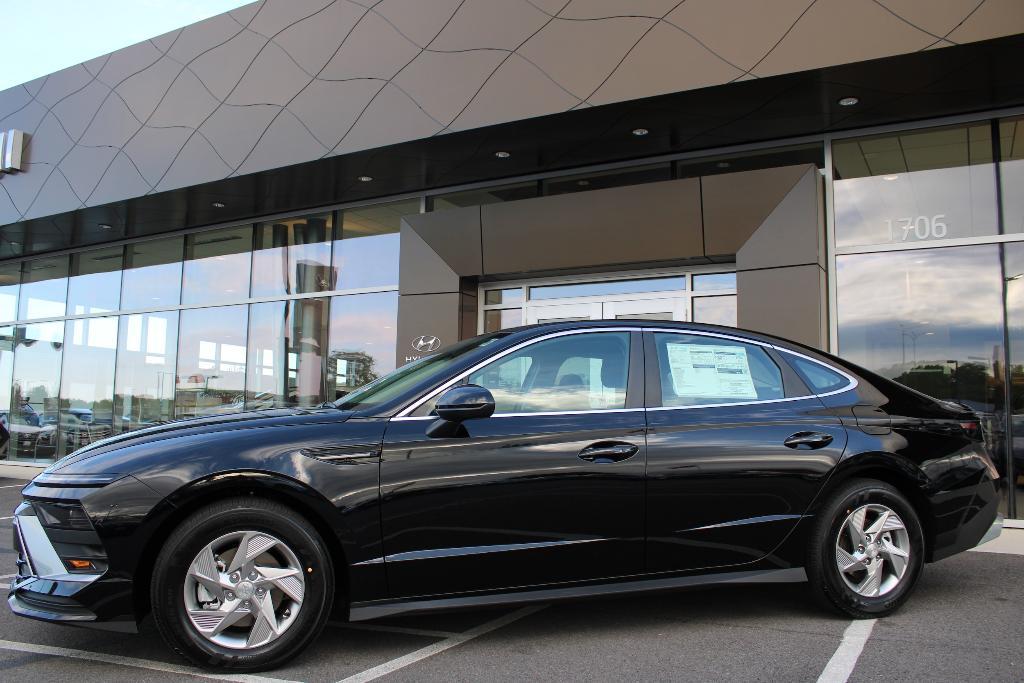 new 2025 Hyundai Sonata car, priced at $26,982