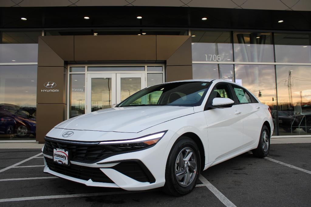 new 2025 Hyundai Elantra car, priced at $22,440