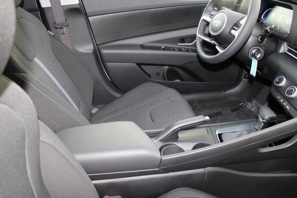 new 2025 Hyundai Elantra car, priced at $22,440