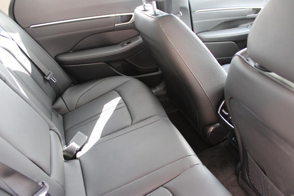 new 2025 Hyundai Sonata Hybrid car, priced at $37,680