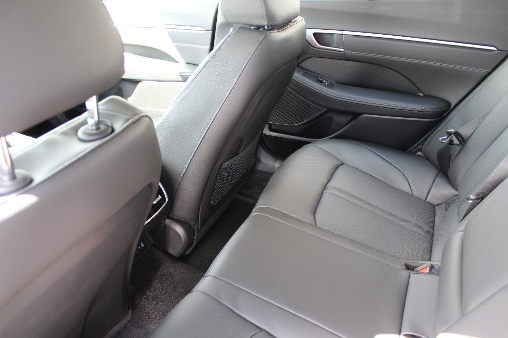 new 2025 Hyundai Sonata Hybrid car, priced at $37,680