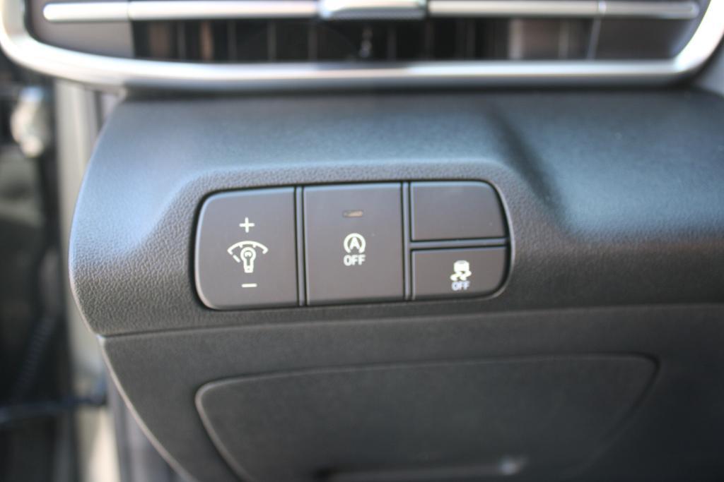 new 2025 Hyundai Elantra car, priced at $22,015