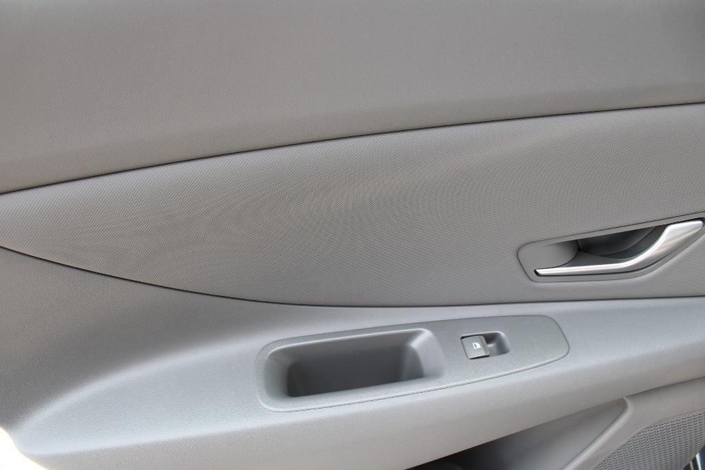 new 2025 Hyundai Elantra car, priced at $26,093