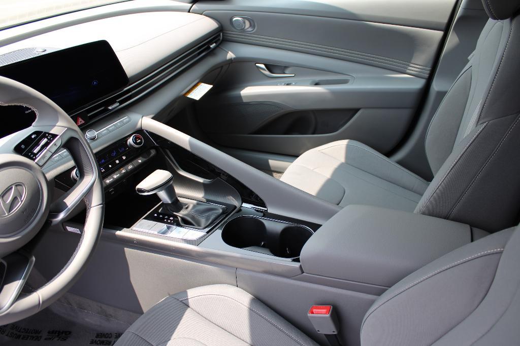 new 2025 Hyundai Elantra car, priced at $26,093