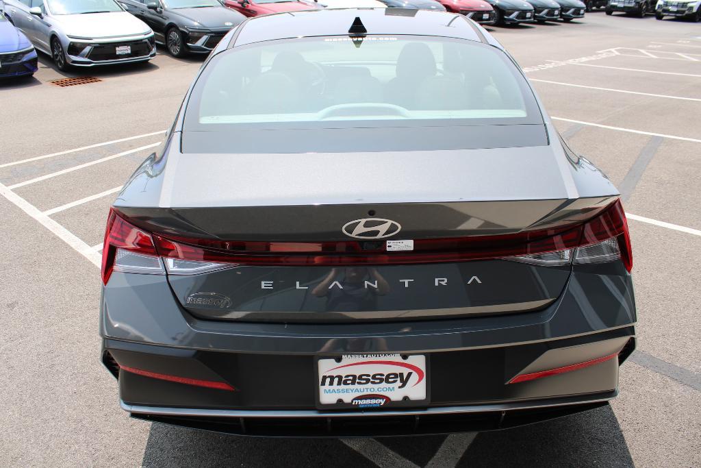 new 2025 Hyundai Elantra car, priced at $26,093
