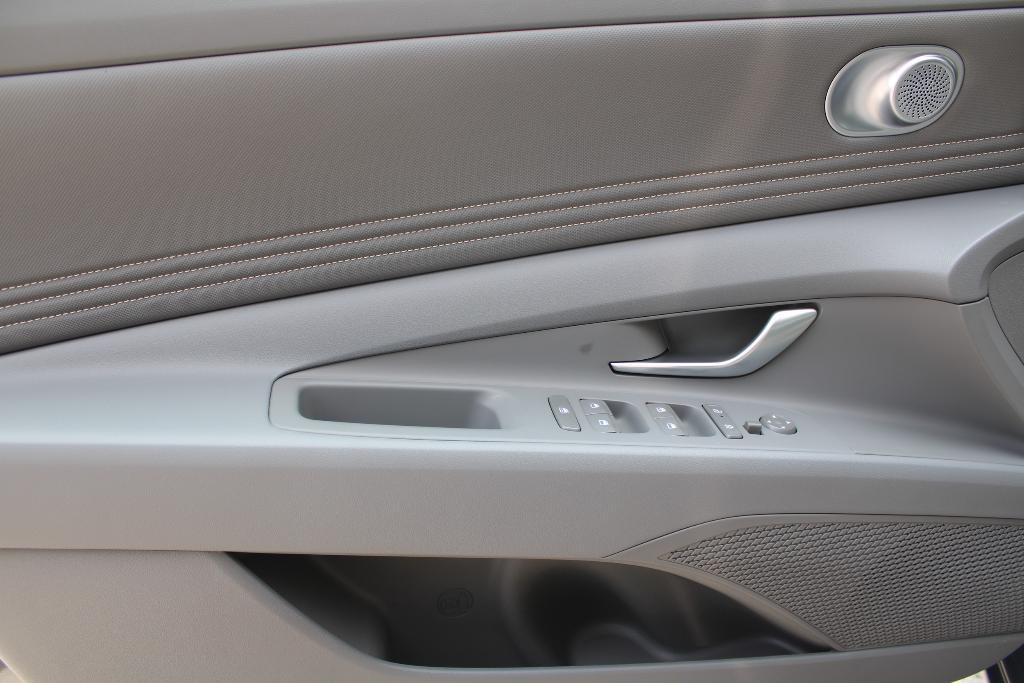 new 2025 Hyundai Elantra car, priced at $26,093
