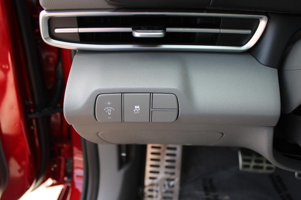 new 2025 Hyundai Elantra car, priced at $23,866