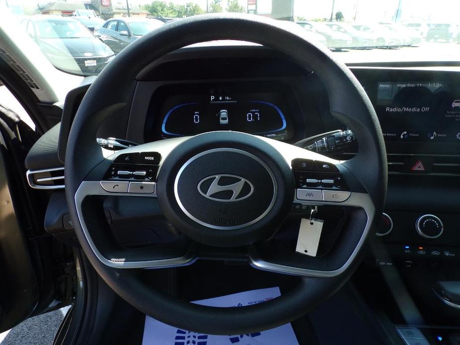 new 2025 Hyundai Elantra car, priced at $21,971