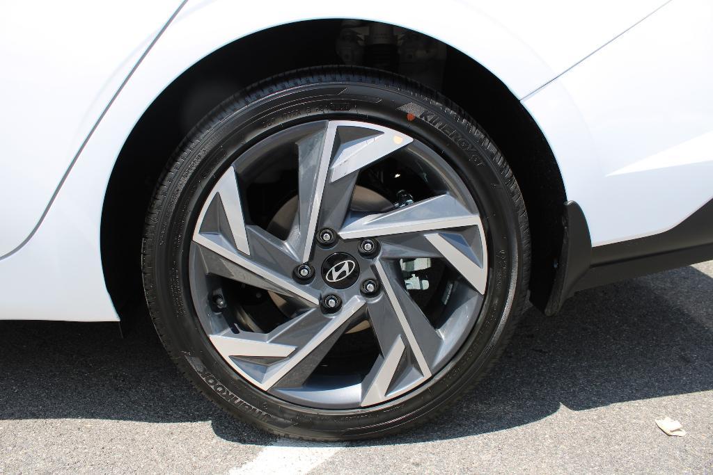 new 2025 Hyundai ELANTRA HEV car, priced at $30,151