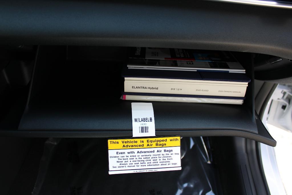 new 2025 Hyundai ELANTRA HEV car, priced at $30,151