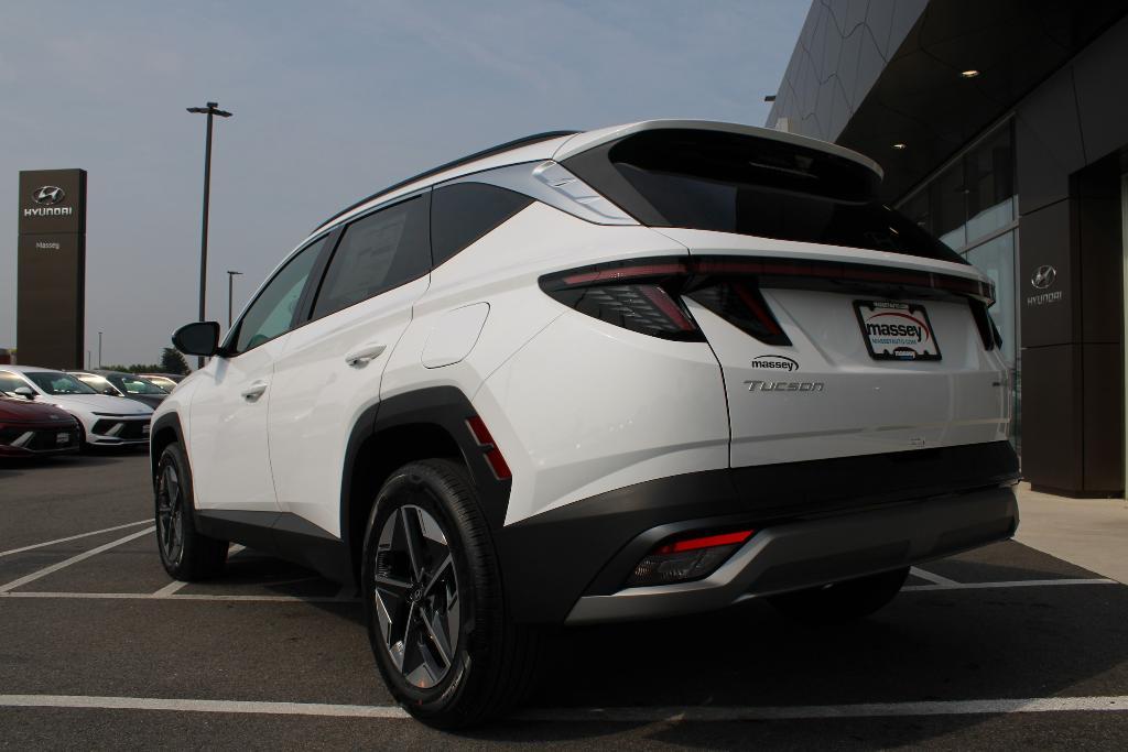 new 2025 Hyundai TUCSON Hybrid car
