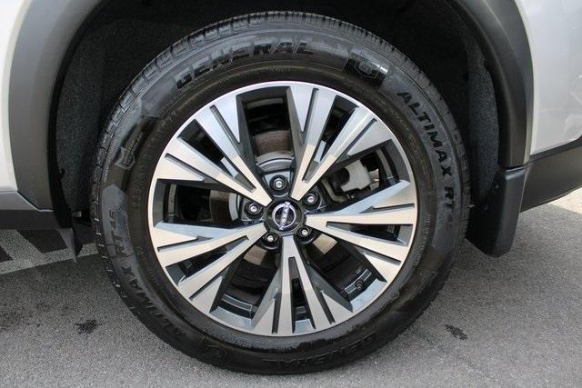used 2022 Nissan Rogue car, priced at $22,654