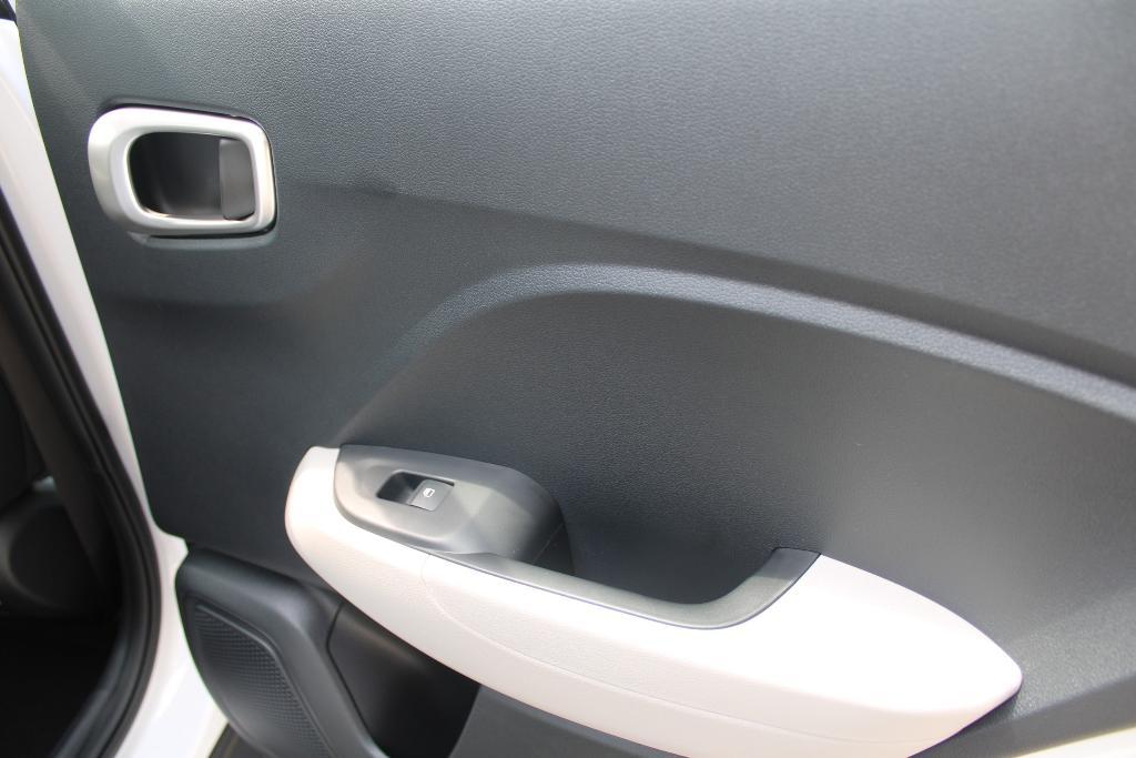 new 2025 Hyundai Venue car