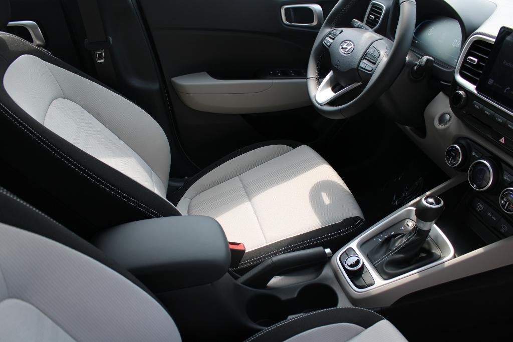 new 2025 Hyundai Venue car